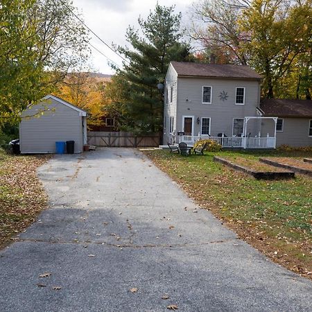 Sunnyside Home Near Sunday River, Black Mountain, Lakes And Hikes Rumford Exteriör bild