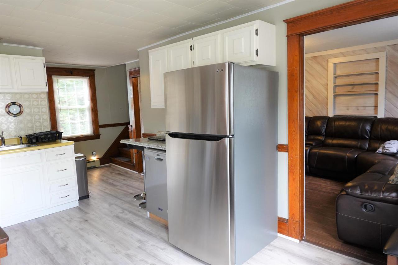 Sunnyside Home Near Sunday River, Black Mountain, Lakes And Hikes Rumford Exteriör bild