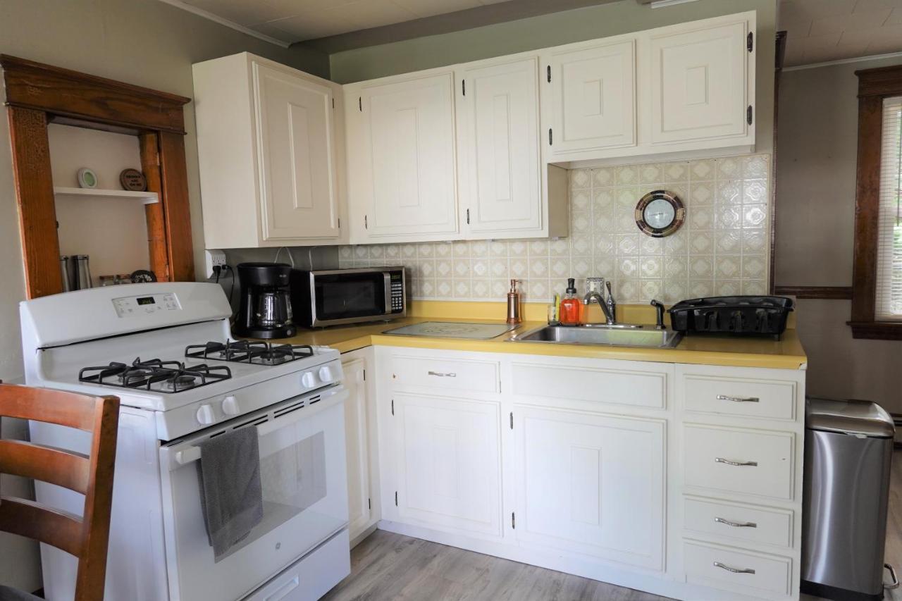 Sunnyside Home Near Sunday River, Black Mountain, Lakes And Hikes Rumford Exteriör bild