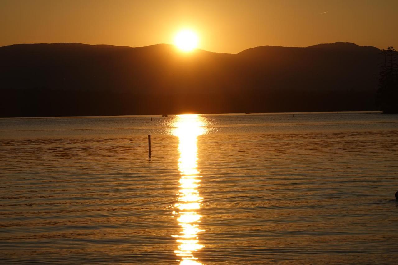 Sunnyside Home Near Sunday River, Black Mountain, Lakes And Hikes Rumford Exteriör bild
